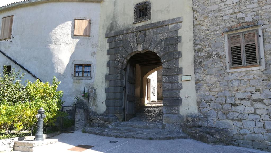 Apartment Bastion Buzet Exteriör bild